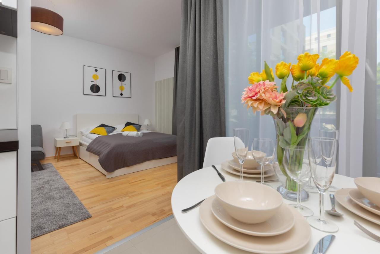 Kolejowa Apartments Warsaw By Noclegi Renters Екстер'єр фото