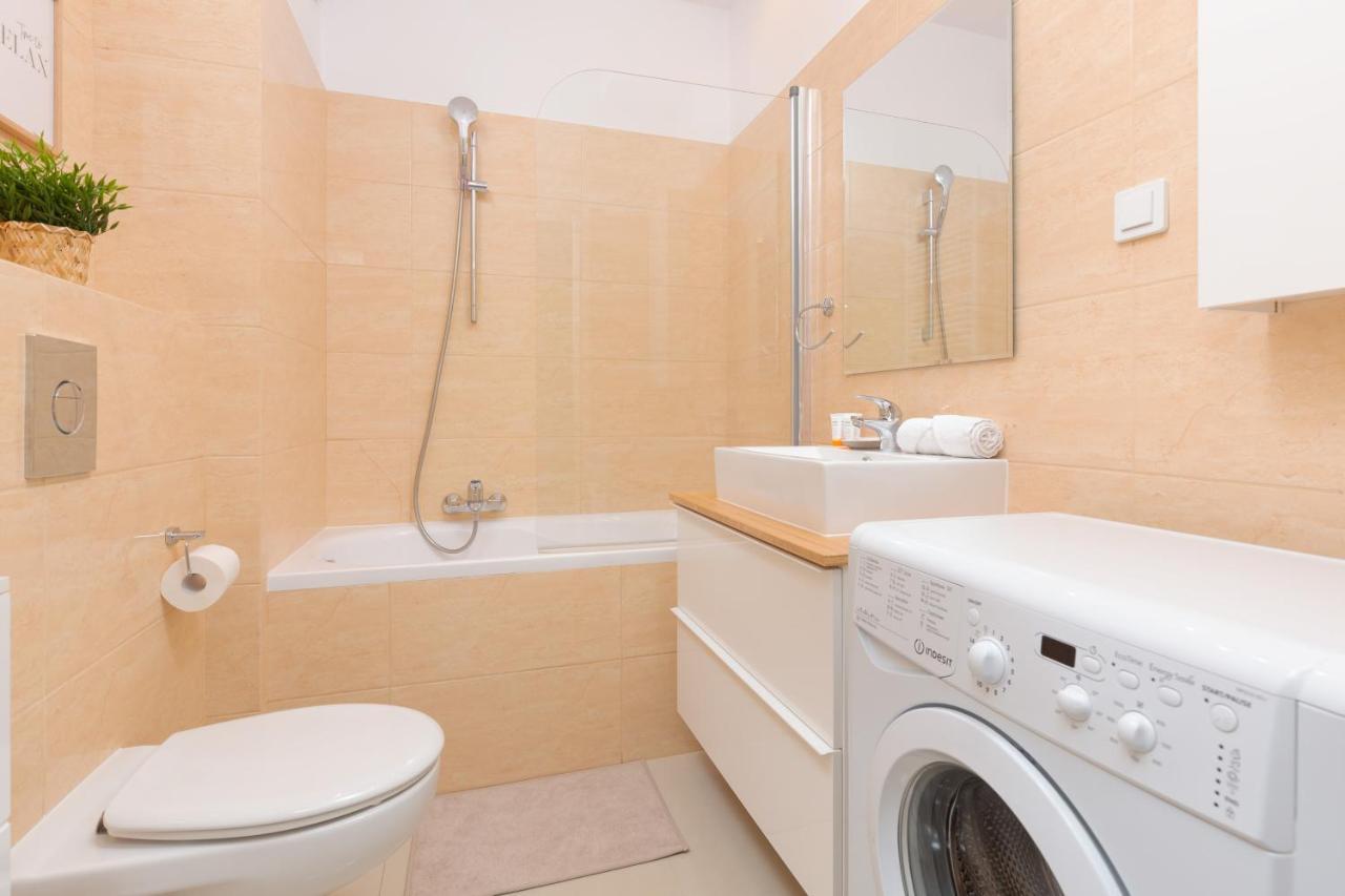 Kolejowa Apartments Warsaw By Noclegi Renters Екстер'єр фото